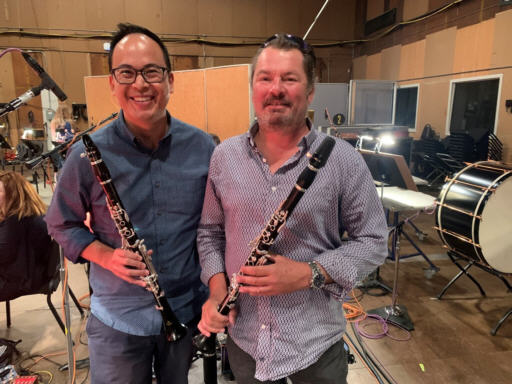 Jonathan Sacdalan (L) and Stuart Clark with their Peter Eaton clarinets.